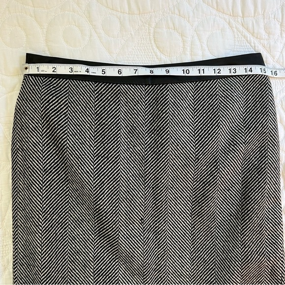 BANANA REPUBLIC WOOL HERRINGBONE SKIRT SIZE 6 BLACK WHITE PERFECT BUSINESS WORK - Picture 8 of 9